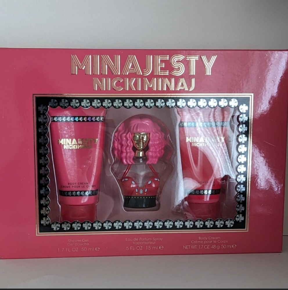 Nicki Minaj Minajesty 3 Piece Gift Set